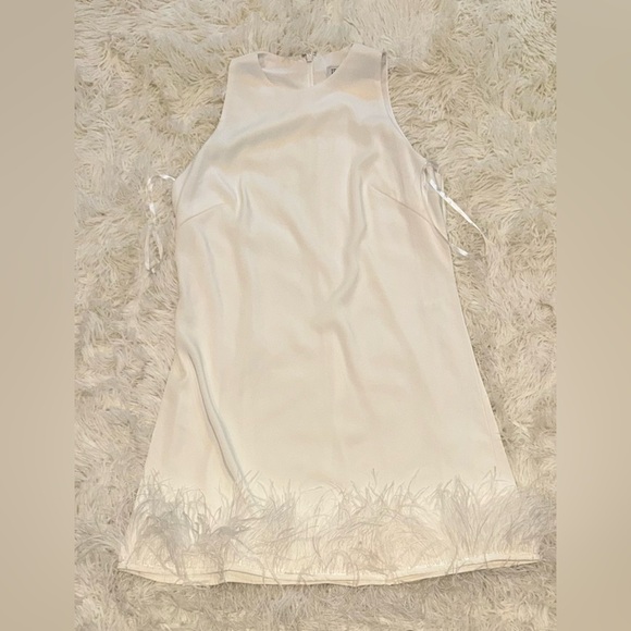 NEW Mac Duggal Feather Hem High Neck A-Line White Sleeveless mini Dress SZ 8 - Picture 2 of 7
